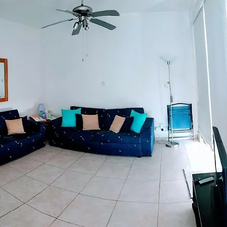 Entire Flat Peyia, Coral Bay, Paphos, Apartment *